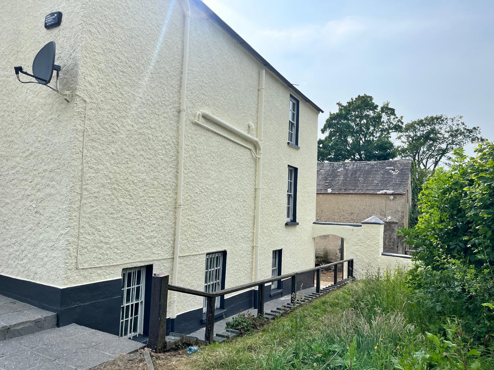 Historic period home restored with full wall cleaning and coating in Cloughjordan by UEH Ireland.